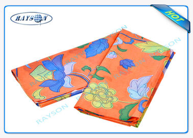 Tela no tejida impresa Spunbond completa de los PP del color de la gama para los bolsos de compras y el mantel